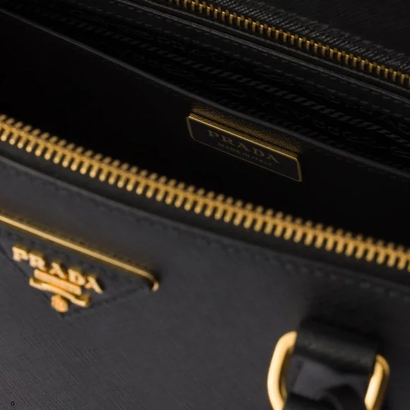 Authentic Prada large Saffiano Leather Bag -  (Retails for $5100) - Picture 5 of 16